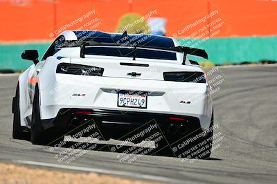 media/Oct-18-2025-Extreme Speed (Sat) [[d6d7e1fef1]]/Group 3 Purple/Session 2 (Turn 3)/